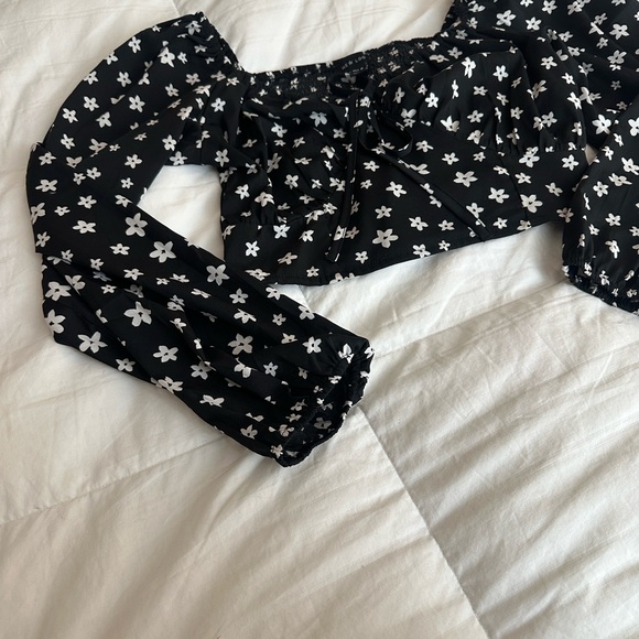 size 6 floral cropped blouse long sleeve black - Picture 5 of 7